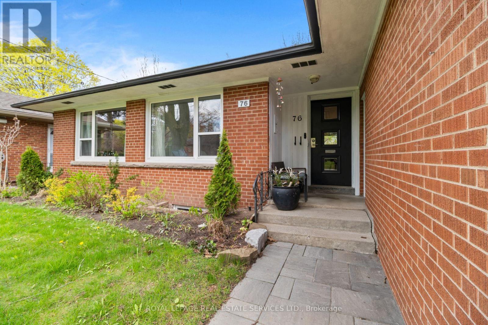 76 Glenellen Drive E, Toronto, Ontario  M8Y 2H1 - Photo 2 - W13104088