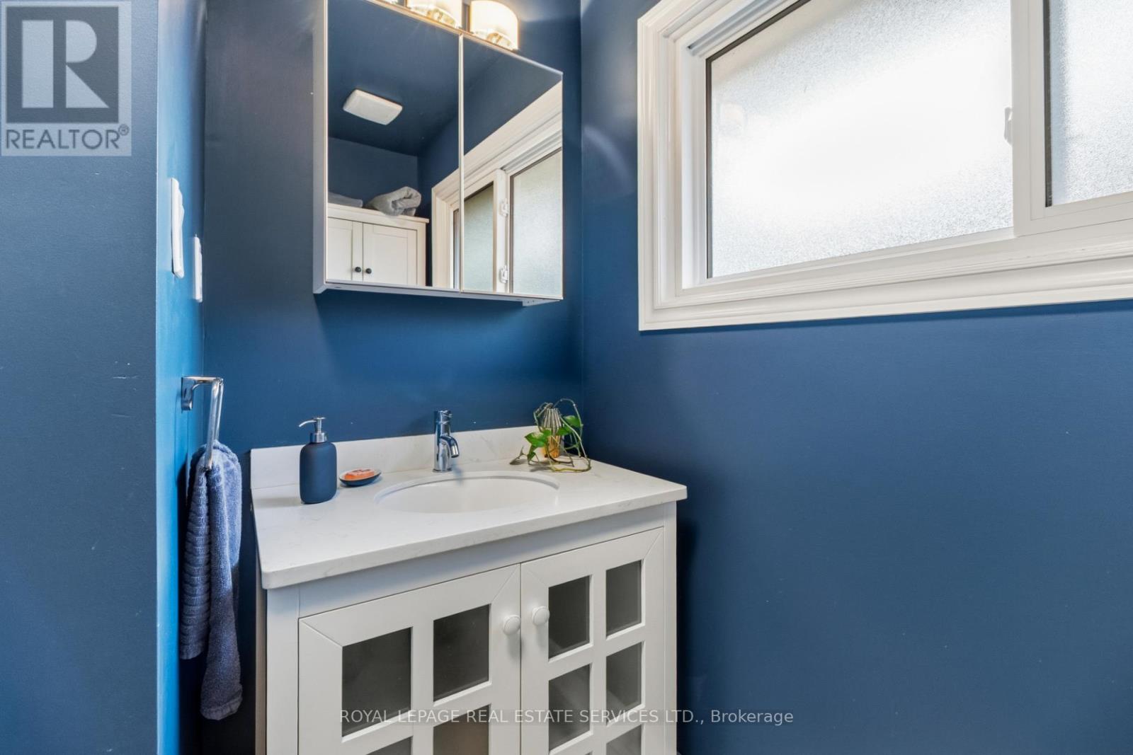 76 Glenellen Drive E, Toronto, Ontario  M8Y 2H1 - Photo 25 - W13104088