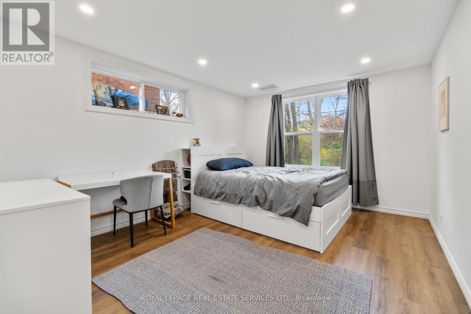 76 Glenellen Drive E, Toronto, Ontario  M8Y 2H1 - Photo 33 - W13104088
