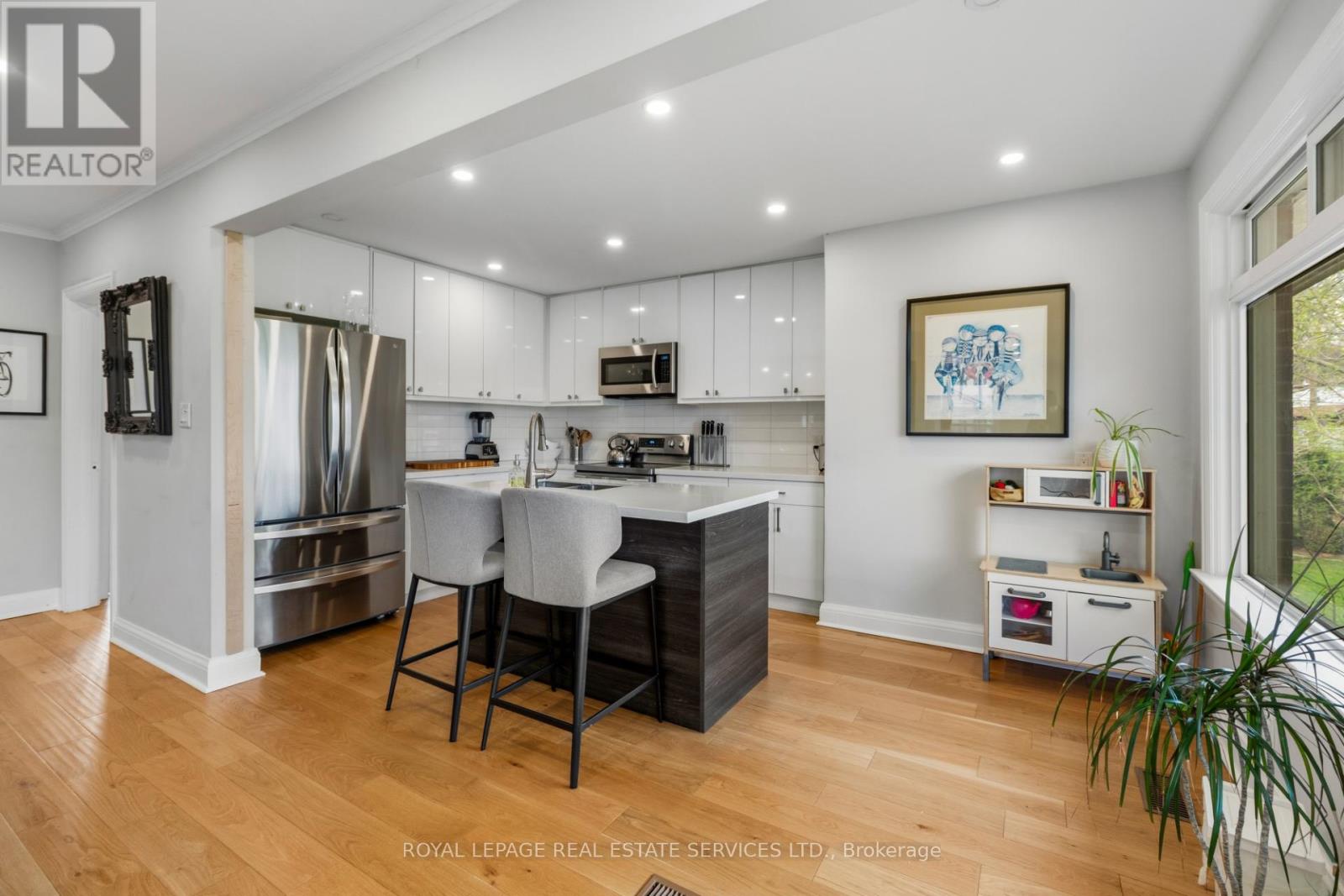 76 Glenellen Drive E, Toronto, Ontario  M8Y 2H1 - Photo 6 - W13104088
