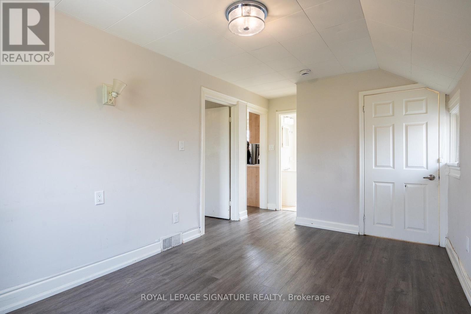 Upper - 52 Wellington Street W, Brampton, Ontario  L6Y 1K9 - Photo 10 - W13104114