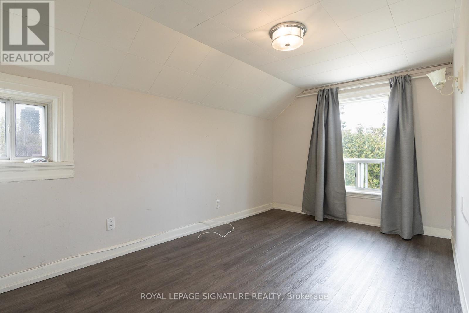 Upper - 52 Wellington Street W, Brampton, Ontario  L6Y 1K9 - Photo 9 - W13104114