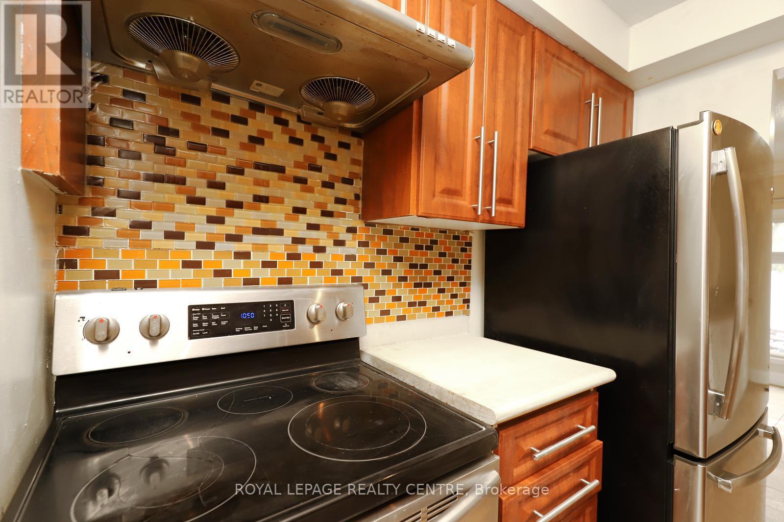 16 - 1021 Cedarglen Gate, Mississauga, Ontario  L5C 3A7 - Photo 12 - W13104130