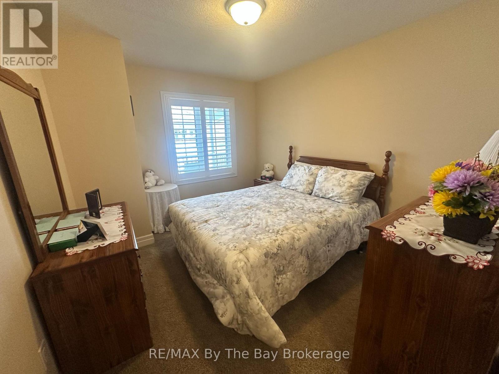 35 Garden Grove Crescent, Wasaga Beach, Ontario  L9Z 0E6 - Photo 8 - S12946976
