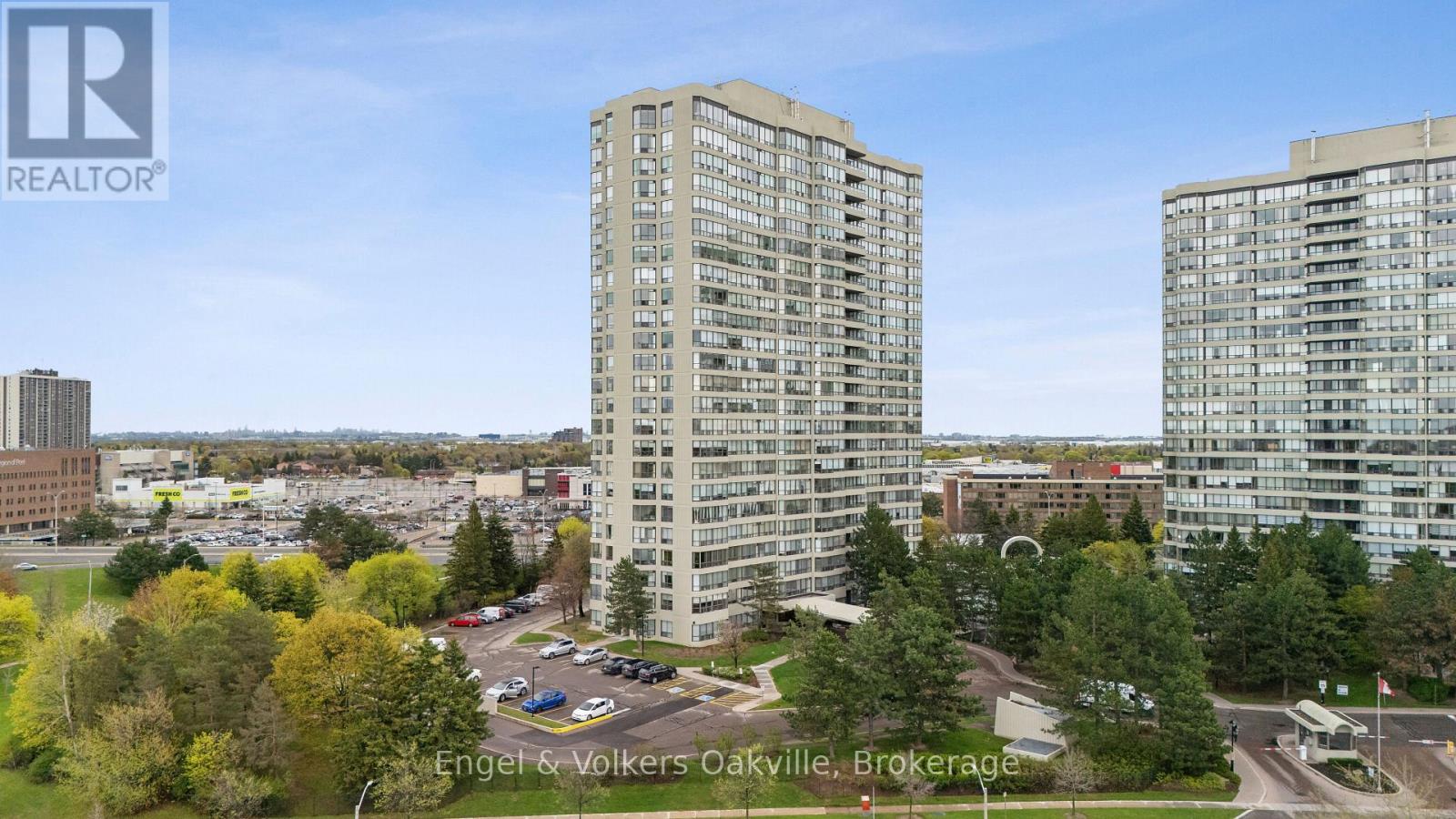 201 - 22 HANOVER ROAD, Brampton, Ontario