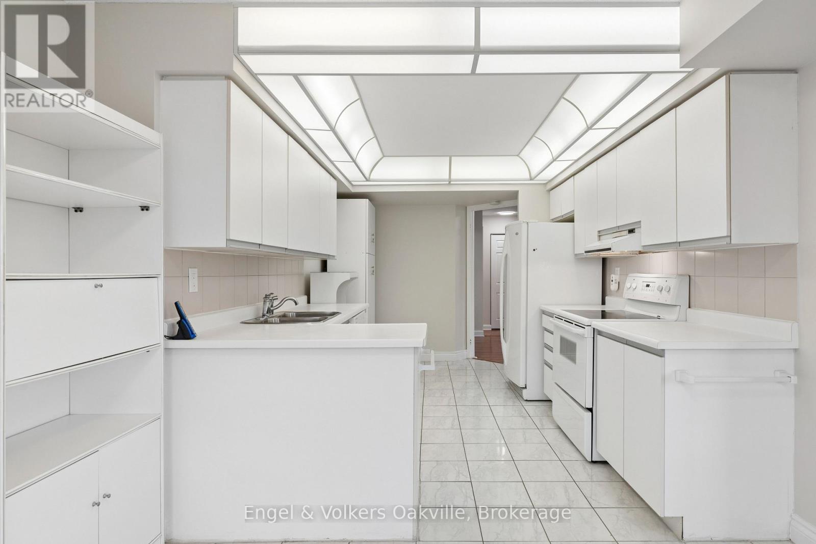 201 - 22 Hanover Road, Brampton, Ontario  L6S 5K7 - Photo 17 - W13104262