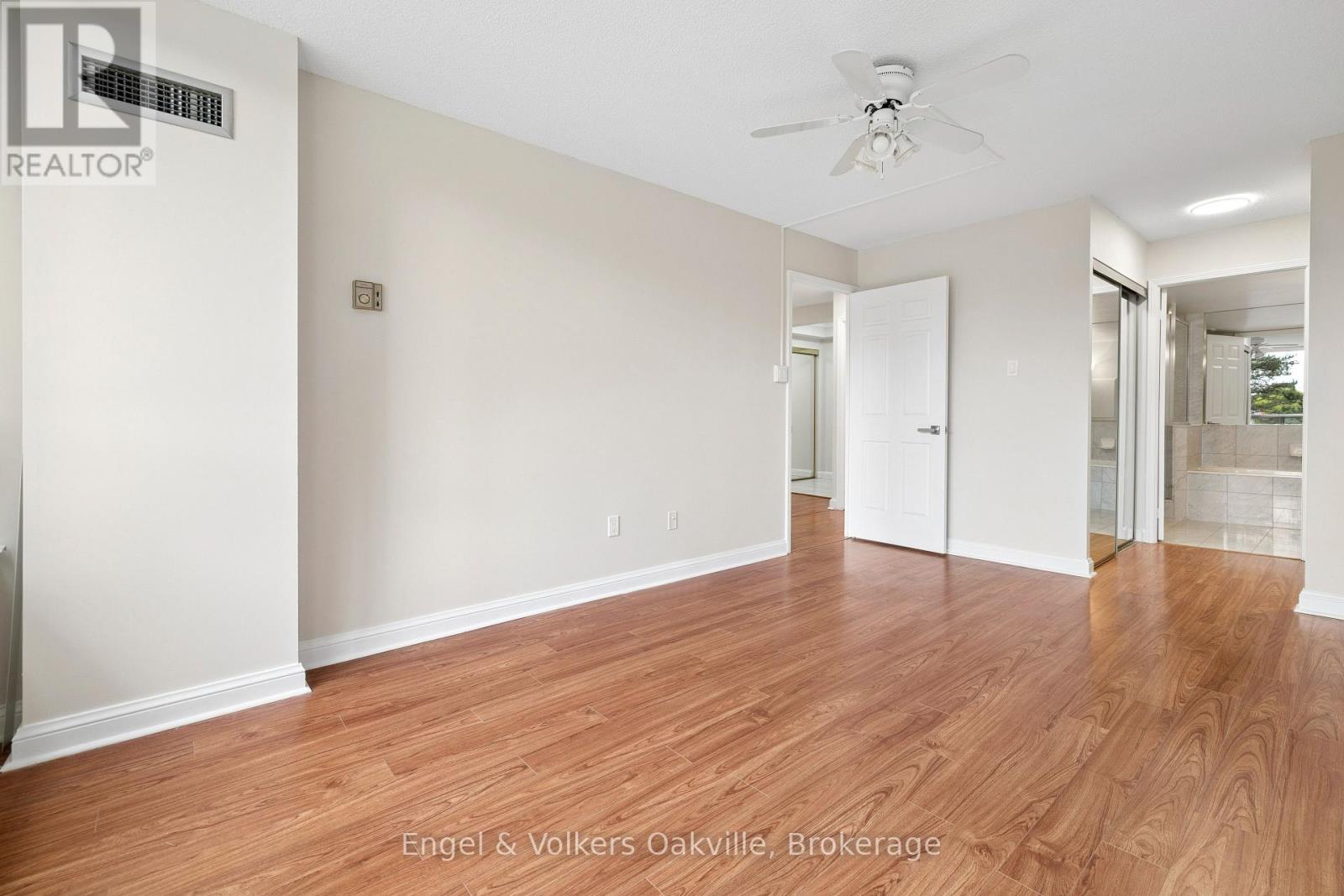 201 - 22 Hanover Road, Brampton, Ontario  L6S 5K7 - Photo 22 - W13104262