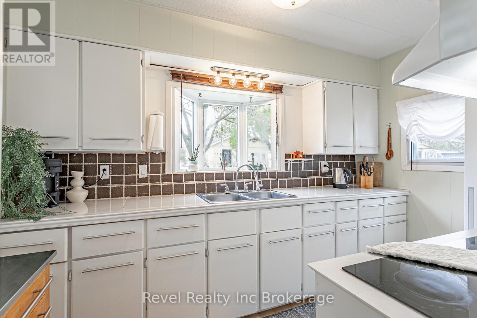 9 3rd Street, Norfolk, Ontario  N4B 2W6 - Photo 13 - X13104316