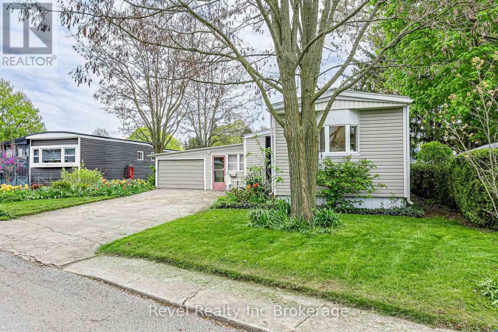 9 3rd Street, Norfolk, Ontario  N4B 2W6 - Photo 2 - X13104316