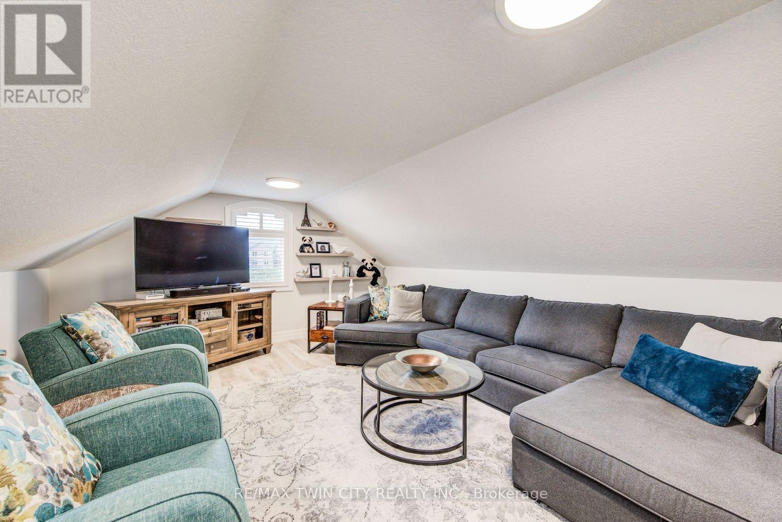 920 Orr Court, Kitchener, Ontario  N2R 1R4 - Photo 42 - X13103982