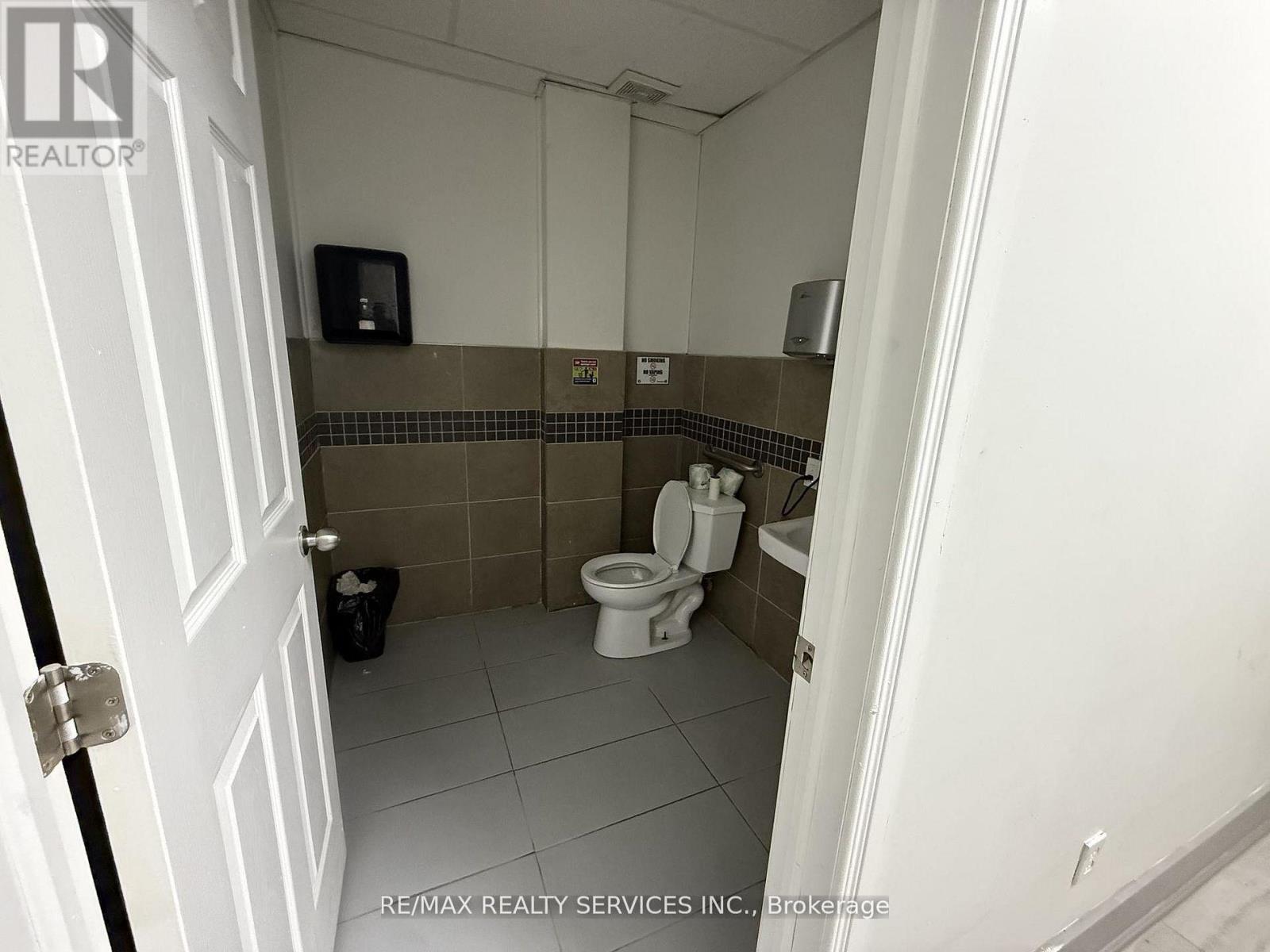 364 Richmond Street, London East, Ontario  N6A 3C3 - Photo 15 - X13103988
