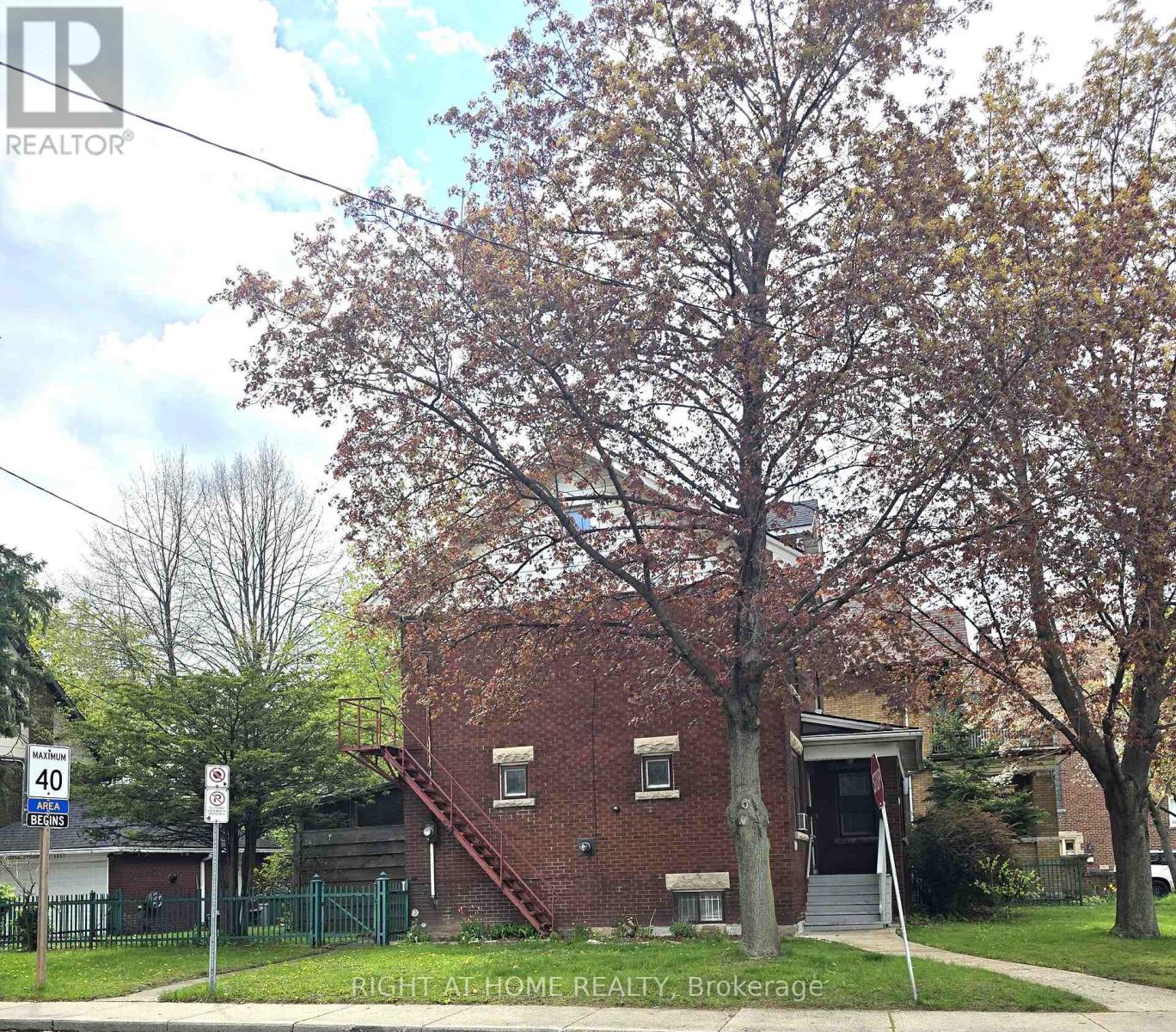 1088 King Street E, Hamilton, Ontario  L8M 1E3 - Photo 2 - X13103996