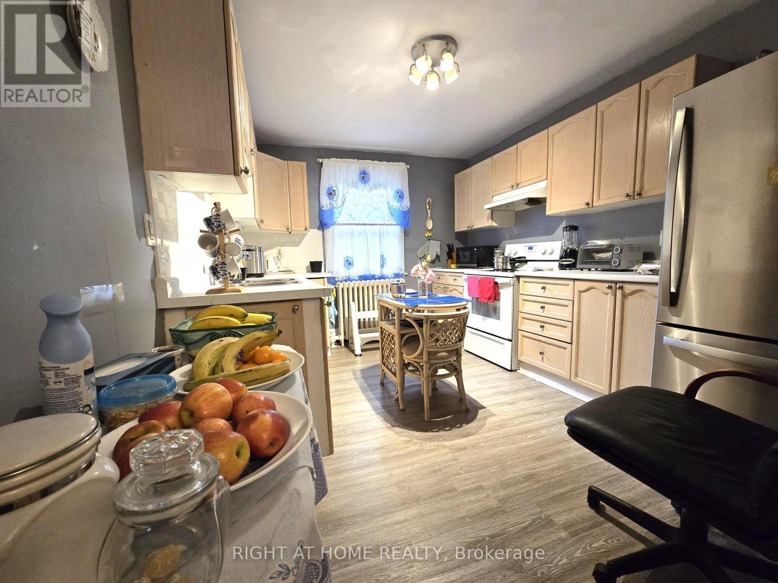 1088 King Street E, Hamilton, Ontario  L8M 1E3 - Photo 5 - X13103996