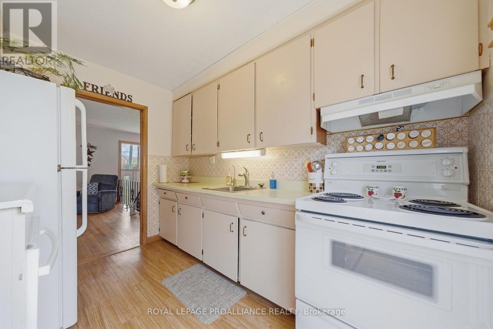 131 Lock Road, Quinte West, Ontario  K8V 5P6 - Photo 16 - X13048230