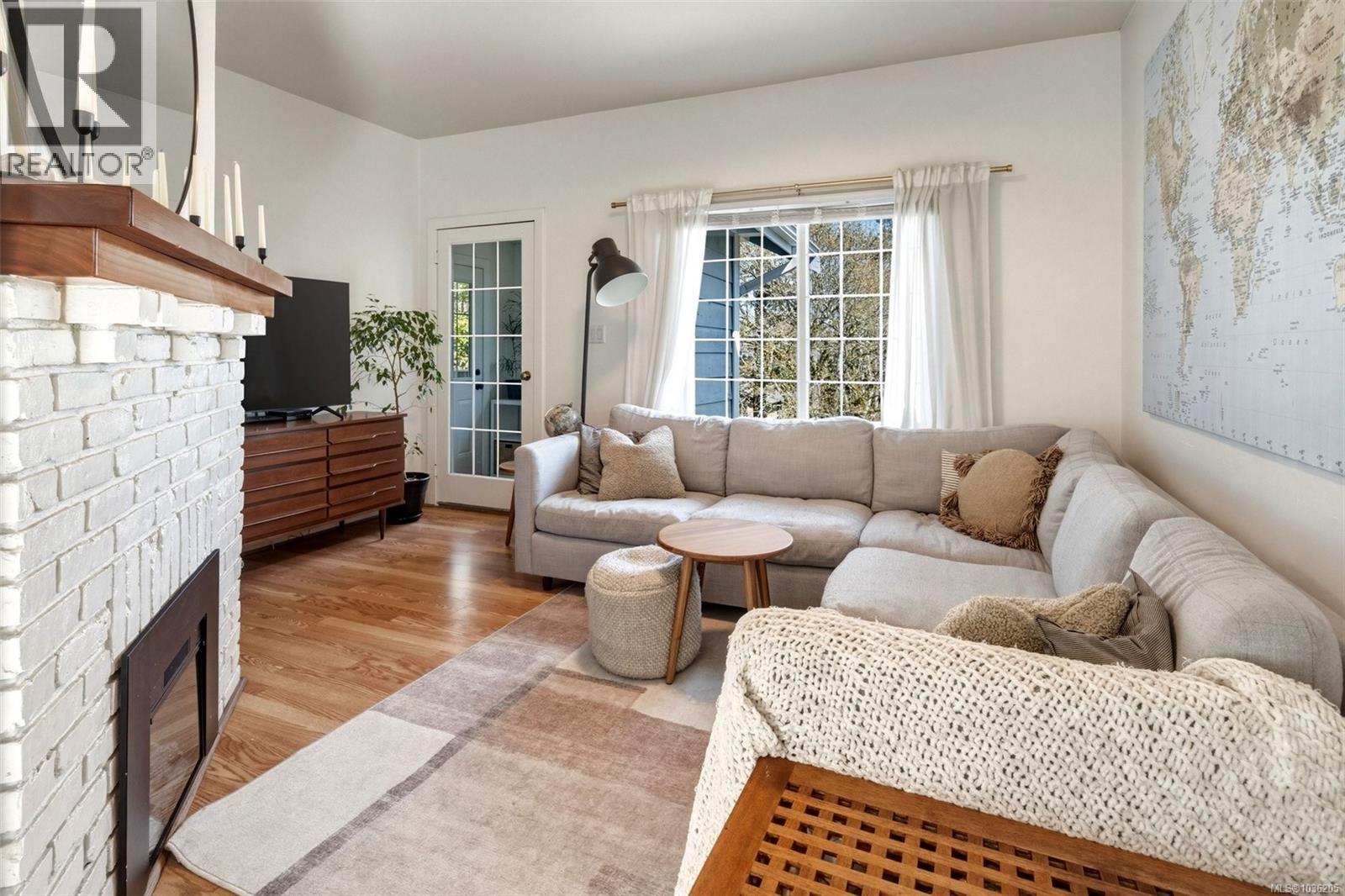 981 Violet Ave, Saanich, British Columbia  V8Z 2R7 - Photo 13 - 1036205