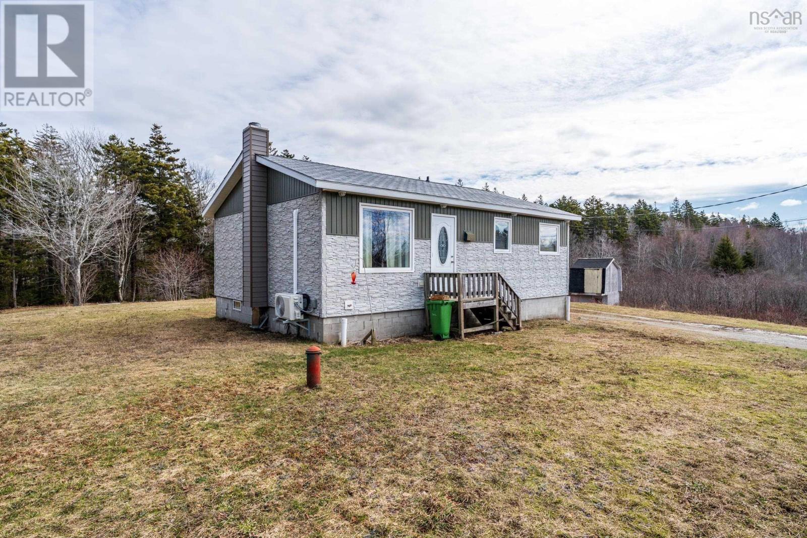 39 Oakridge Road, Church Point, Nova Scotia  B0W 1M0 - Photo 5 - 202605214