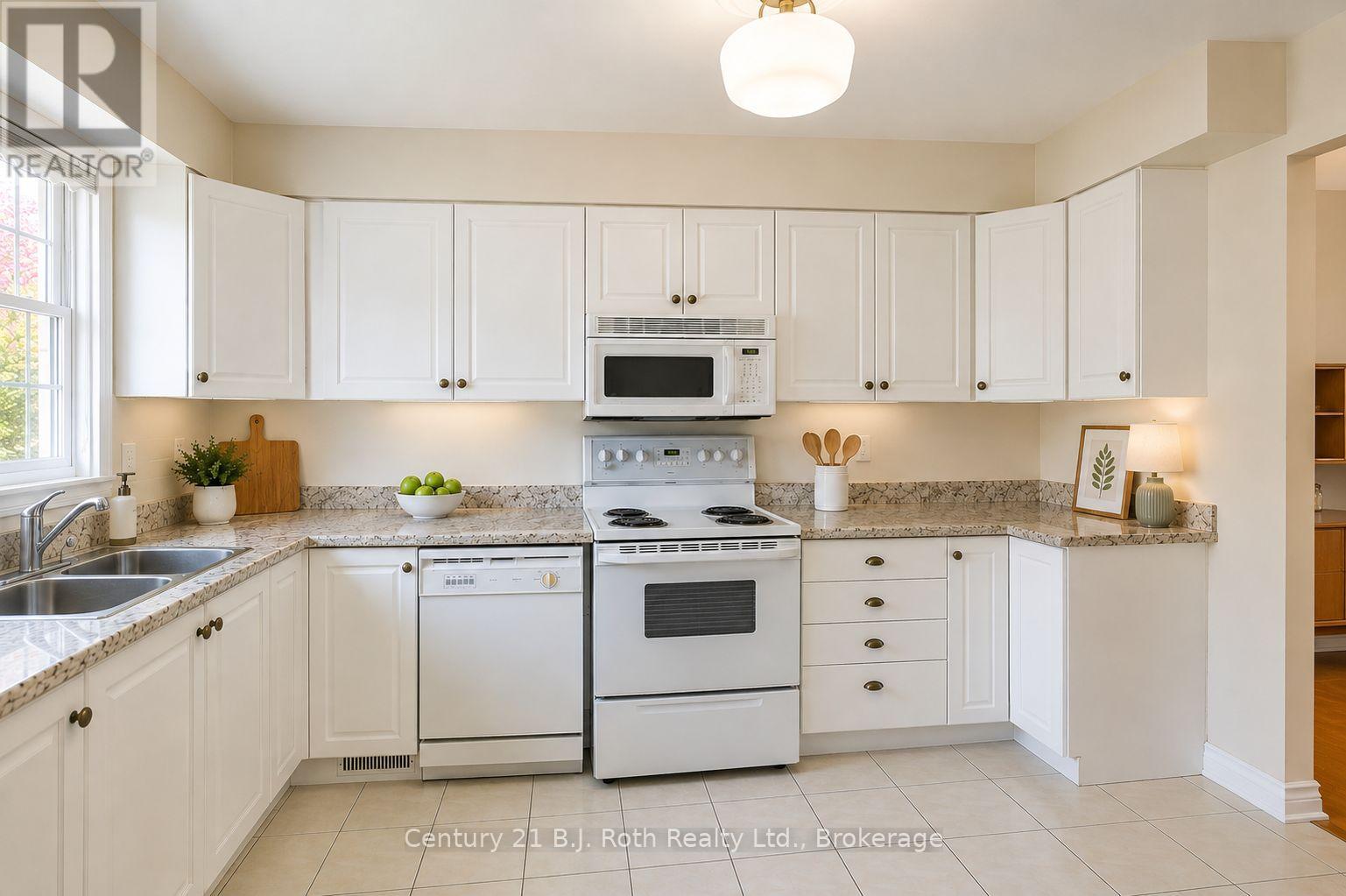 309 - 30 Museum Drive, Orillia, Ontario  L3V 7T9 - Photo 3 - S13104166