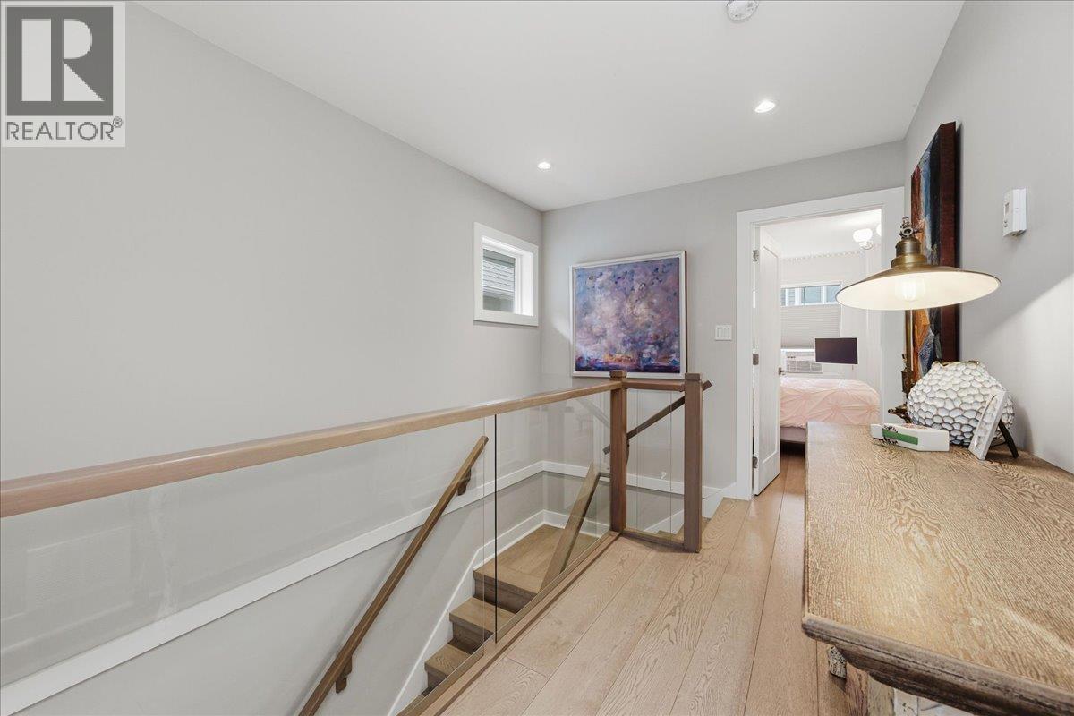 210 W 5th Street, North Vancouver, British Columbia  V7M 1K1 - Photo 17 - R3107730