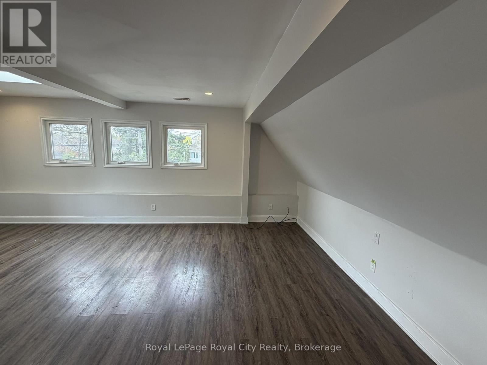 1 - 563 Woolwich Street, Guelph, Ontario  N1H 3Y4 - Photo 14 - X12846912
