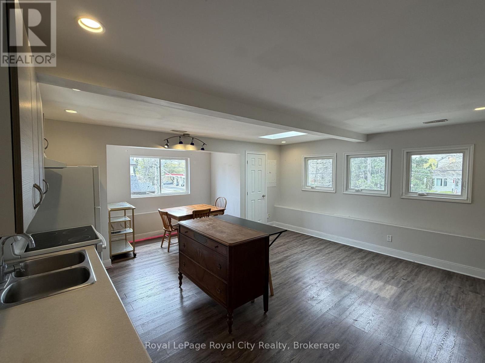 1 - 563 Woolwich Street, Guelph, Ontario  N1H 3Y4 - Photo 7 - X12846912