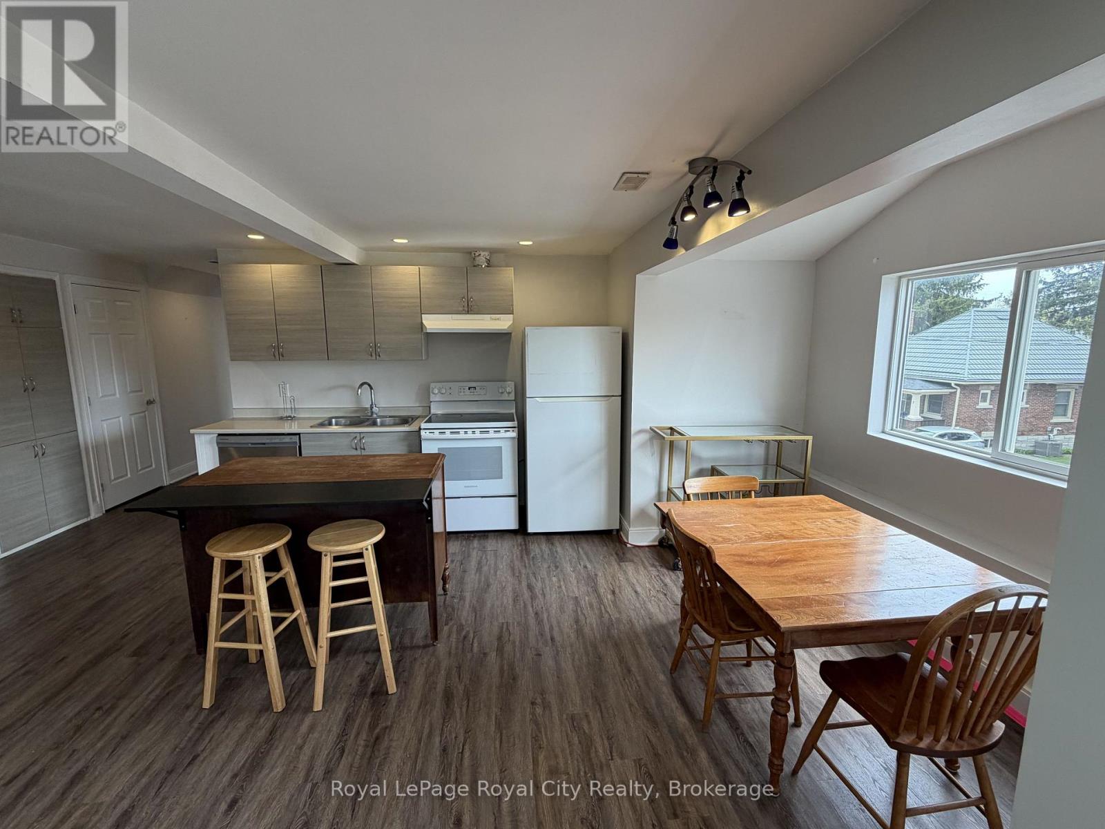 1 - 563 Woolwich Street, Guelph, Ontario  N1H 3Y4 - Photo 8 - X12846912