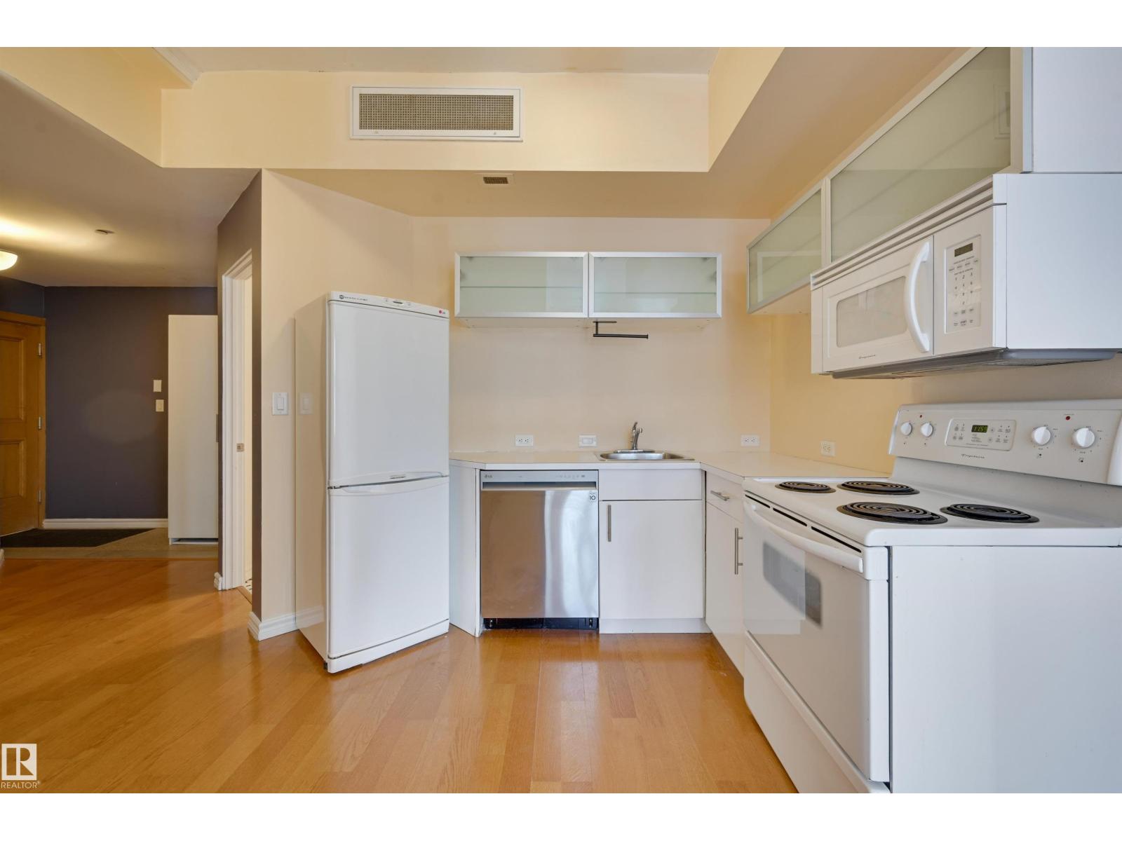 #902 10134 100 St NW, Edmonton, Alberta  T5J 0N8 - Photo 18 - E4474925