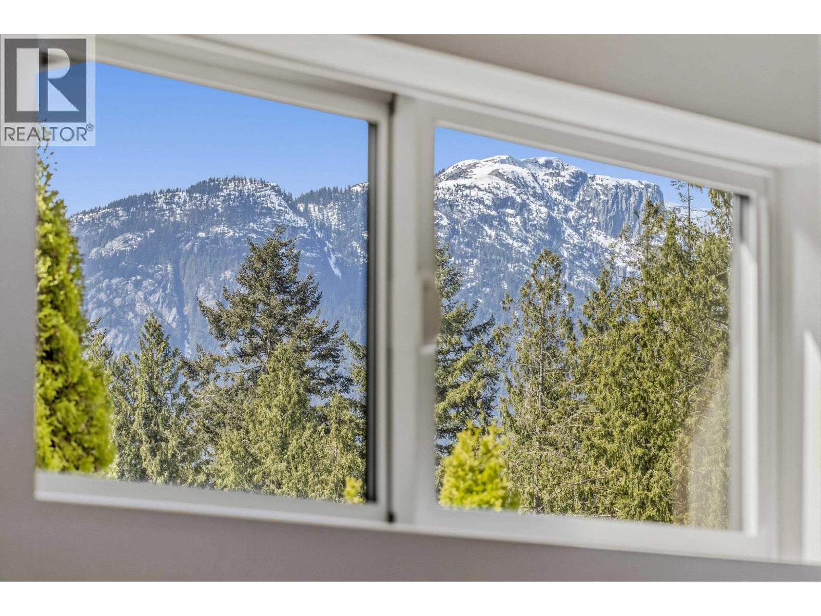 1007 Jay Crescent, Squamish, British Columbia  V8B 0P2 - Photo 7 - R3115748