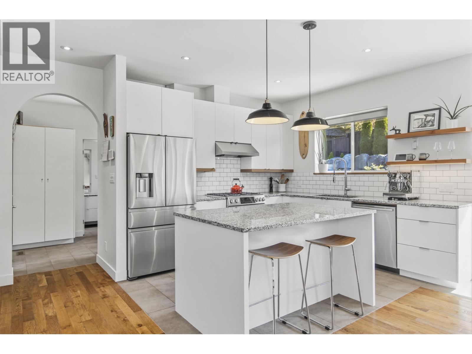 1007 Jay Crescent, Squamish, British Columbia  V8B 0P2 - Photo 9 - R3115748