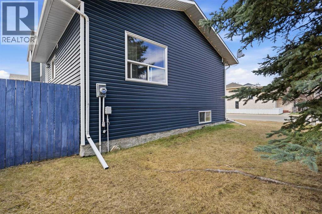 2 Pritchard Drive, Whitecourt, Alberta  T7S 1B7 - Photo 30 - A2308240