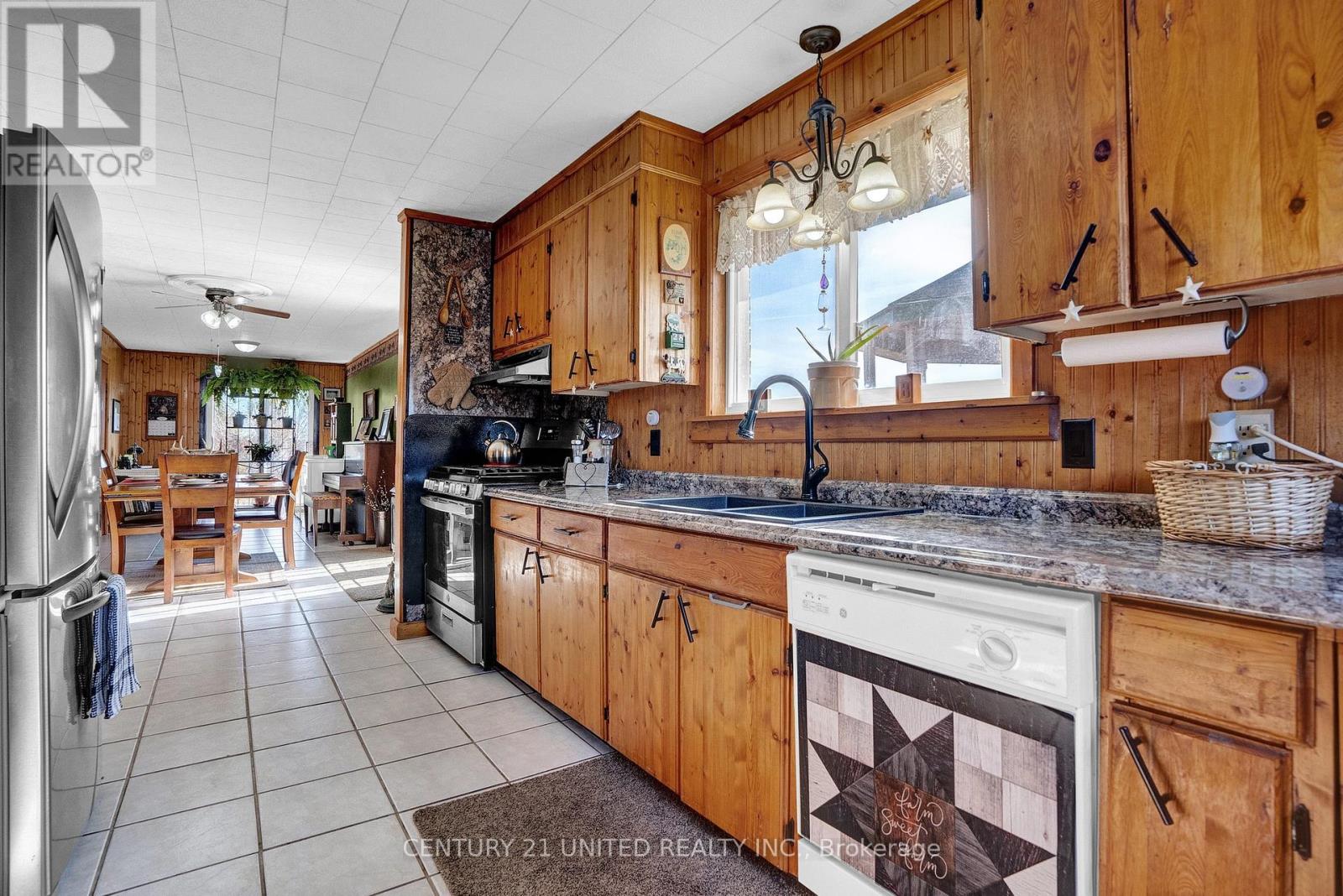1976 Fish Lake Road, Prince Edward County, Ontario  K0K 1W0 - Photo 22 - X13104292