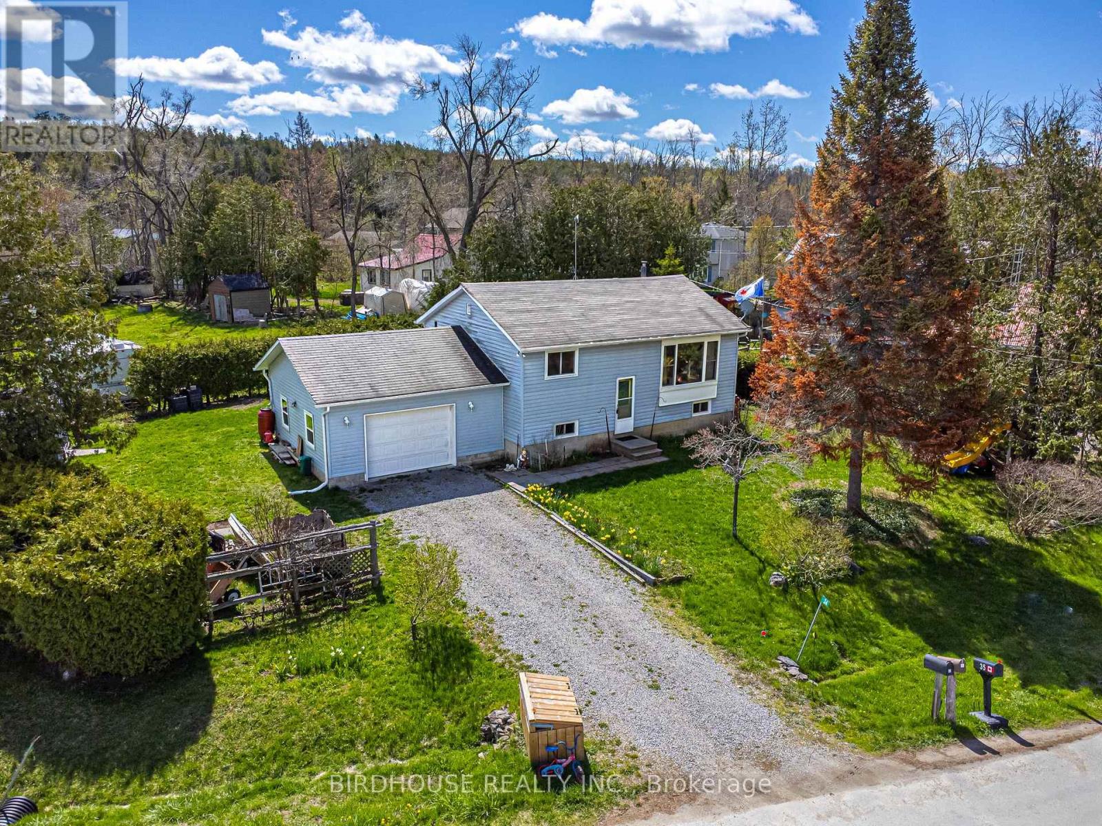 34 ELDER STREET, Kawartha Lakes, Ontario