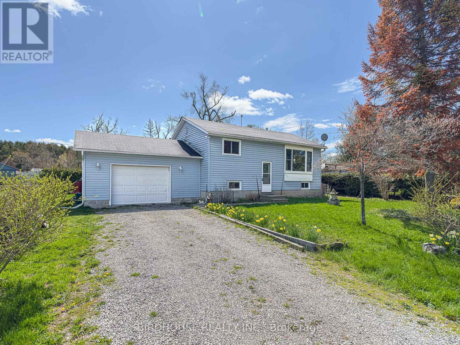 34 Elder Street, Kawartha Lakes, Ontario  K0M 1L0 - Photo 2 - X13104432