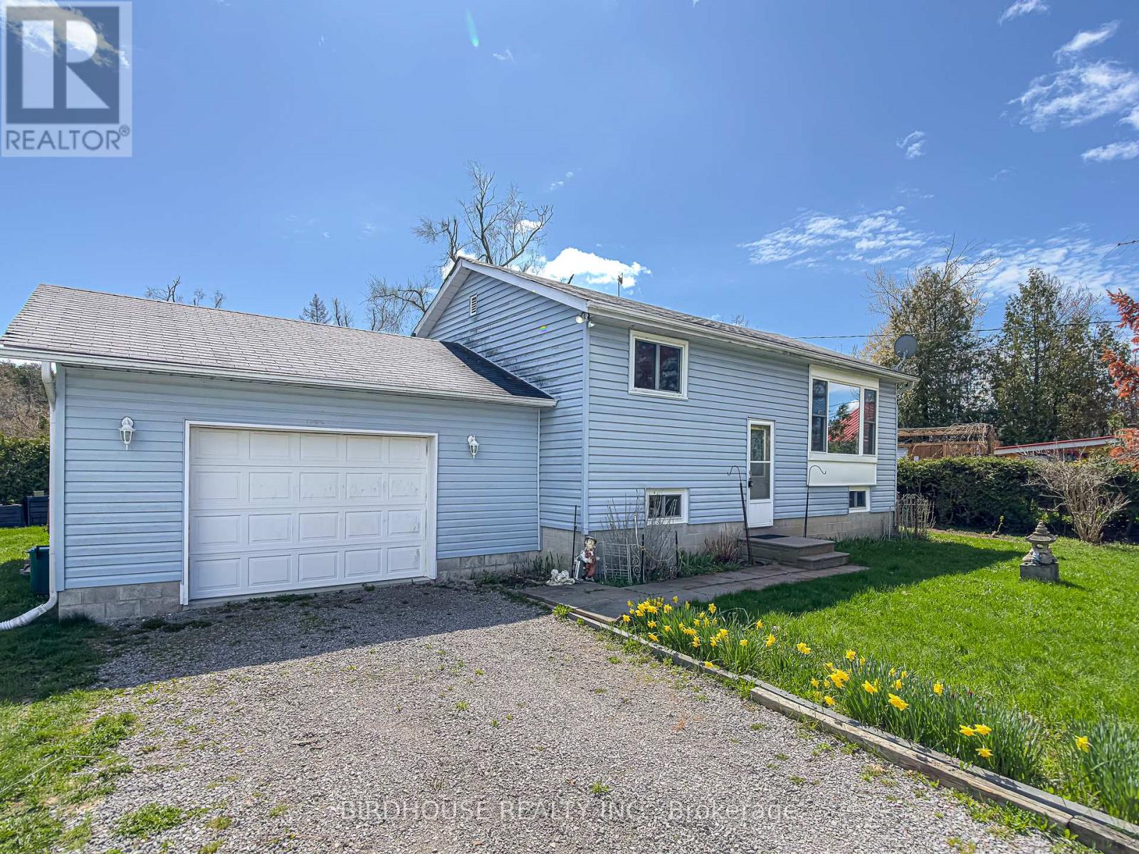 34 Elder Street, Kawartha Lakes, Ontario  K0M 1L0 - Photo 3 - X13104432