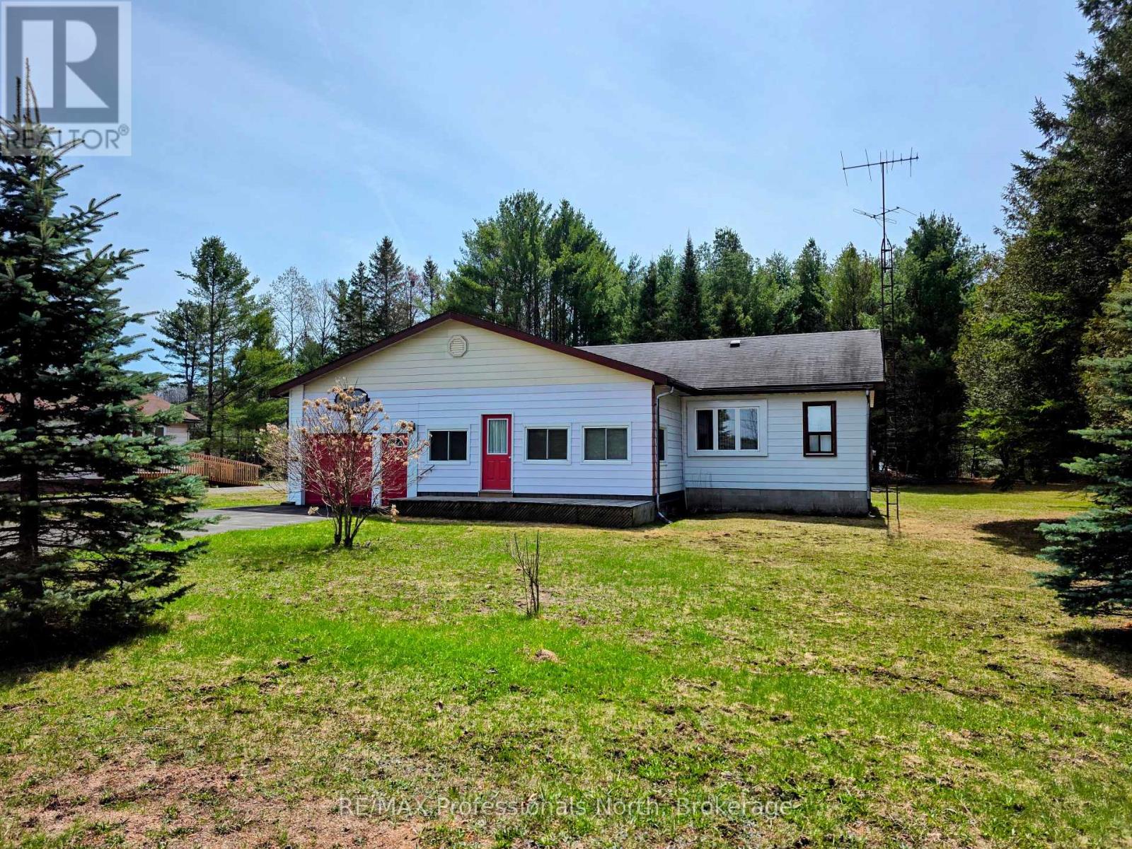 1037 WEST ROAD, Minden Hills, Ontario