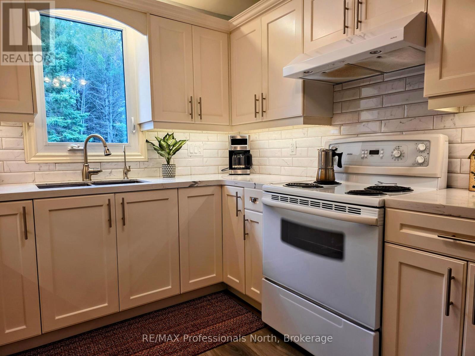 1037 West Road, Minden Hills, Ontario  K0M 1S0 - Photo 14 - X13104170