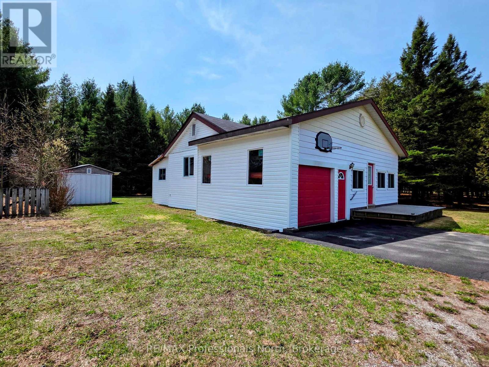 1037 West Road, Minden Hills, Ontario  K0M 1S0 - Photo 4 - X13104170
