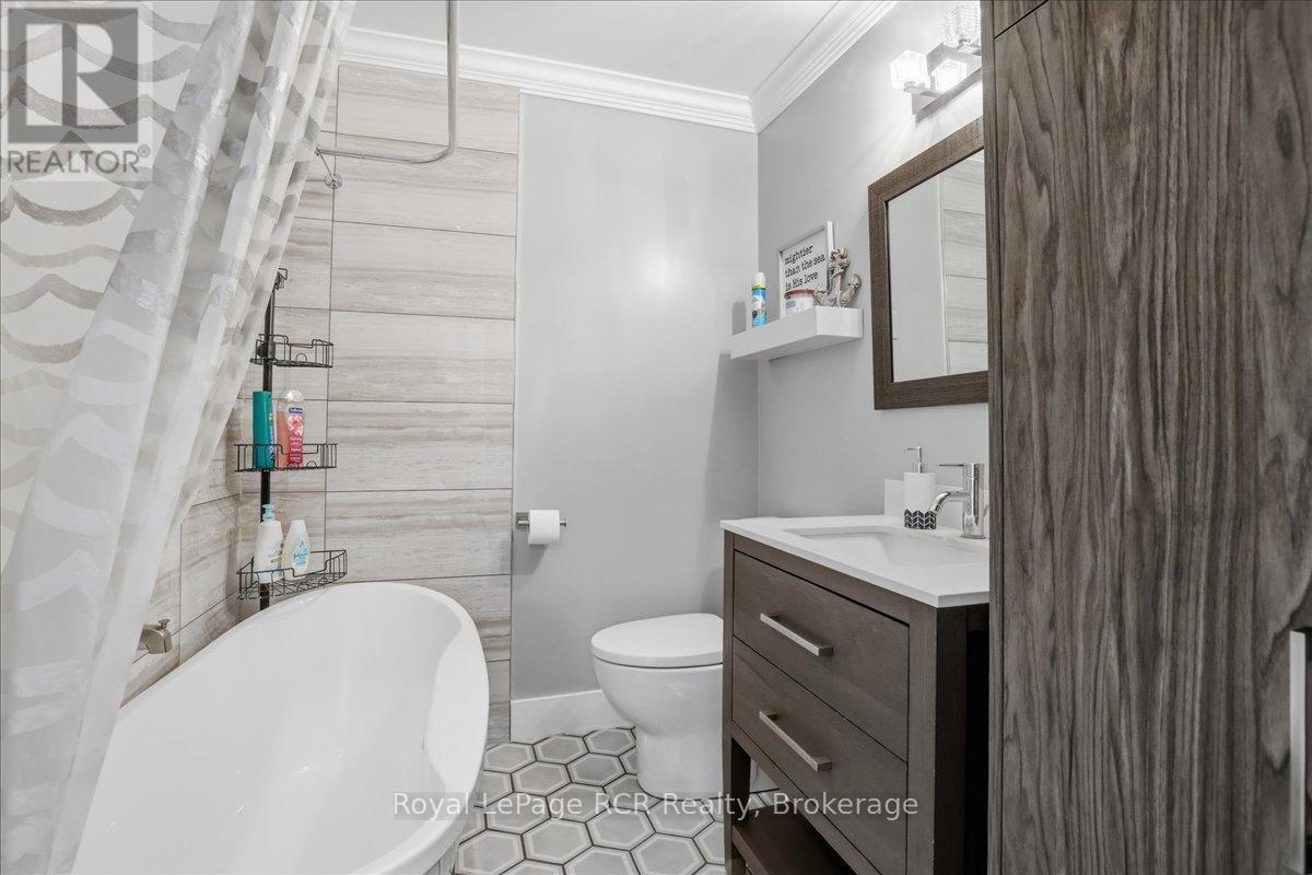 56 John Street N, Minto, Ontario  N0G 1Z0 - Photo 19 - X13104306