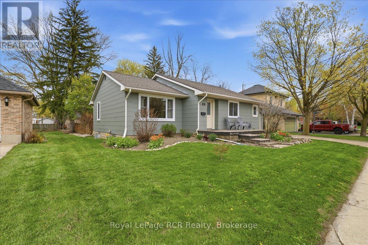 56 John Street N, Minto, Ontario  N0G 1Z0 - Photo 2 - X13104306