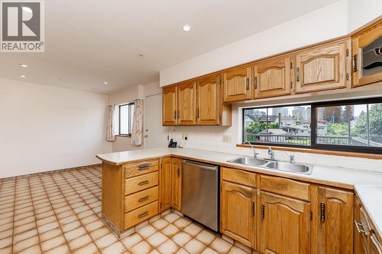 6041 Selma Avenue, Burnaby, British Columbia  V5H 3R1 - Photo 14 - R3120865