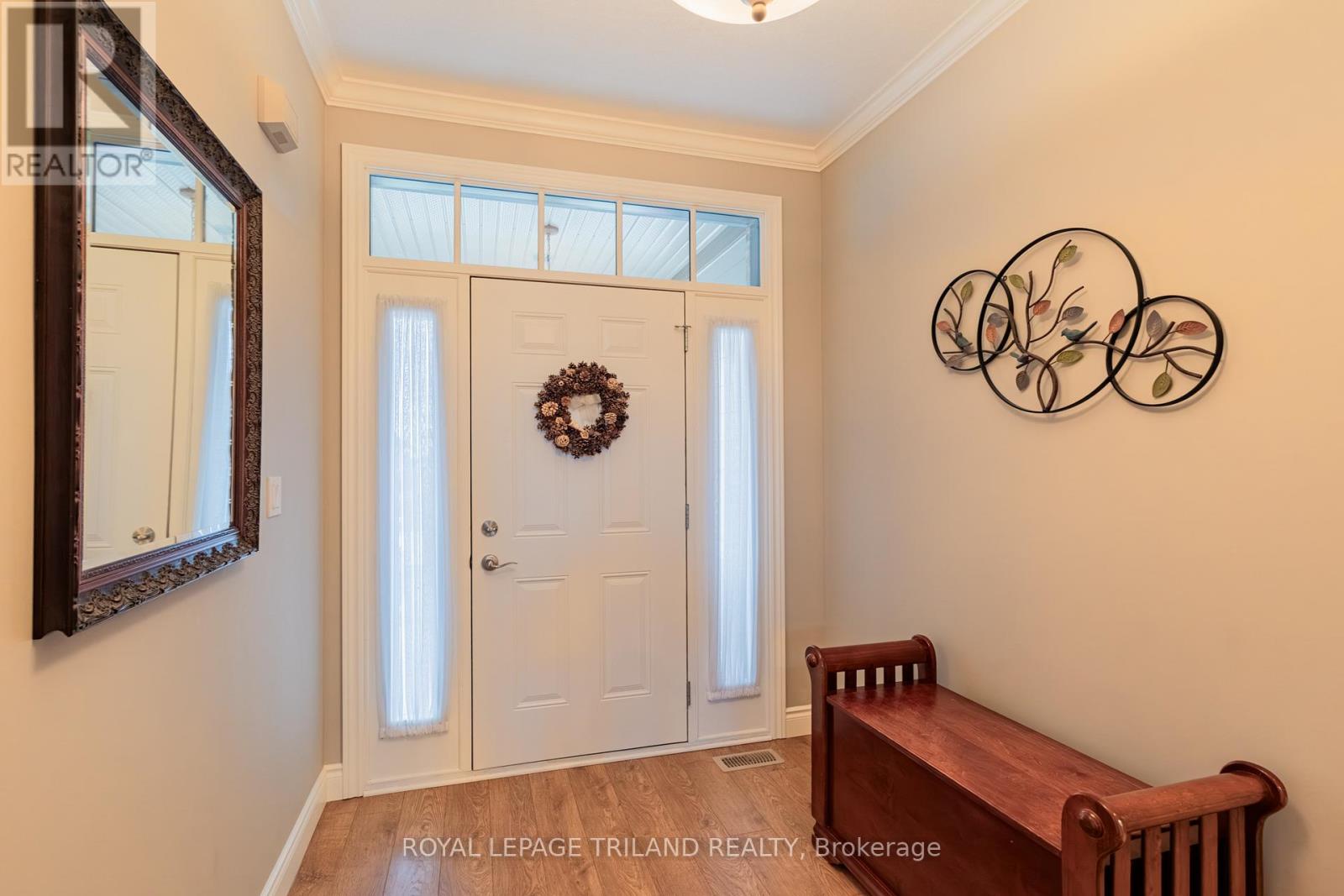 19 Erin Place, Lambton Shores, Ontario  N0M 1T0 - Photo 11 - X13104154