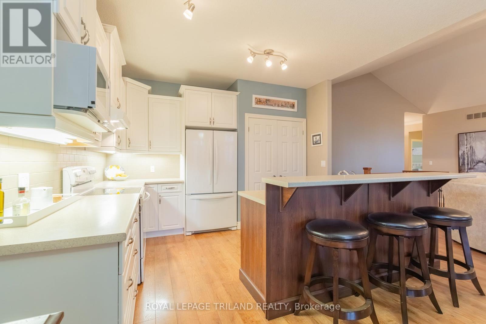 19 Erin Place, Lambton Shores, Ontario  N0M 1T0 - Photo 21 - X13104154