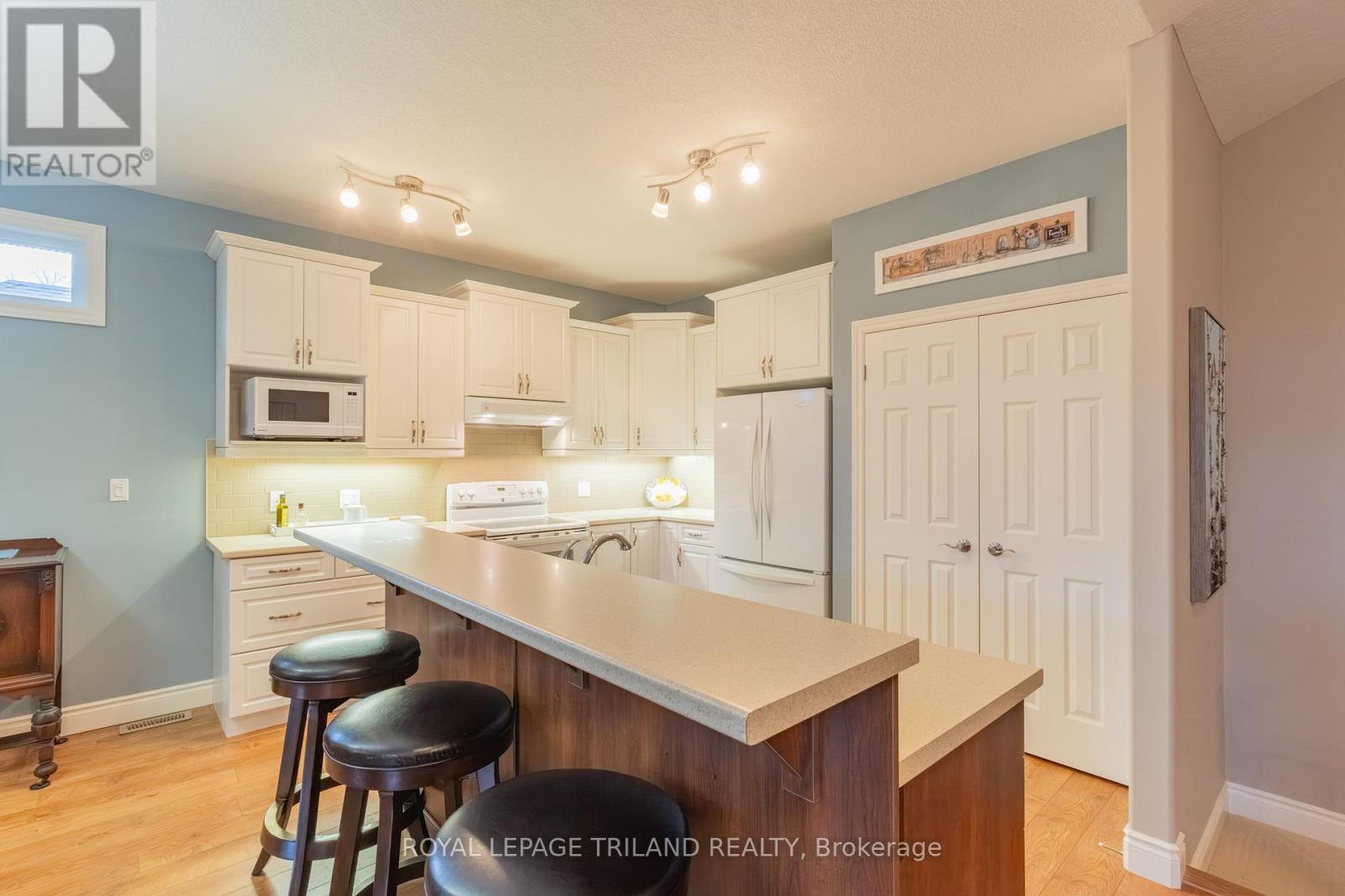 19 Erin Place, Lambton Shores, Ontario  N0M 1T0 - Photo 22 - X13104154