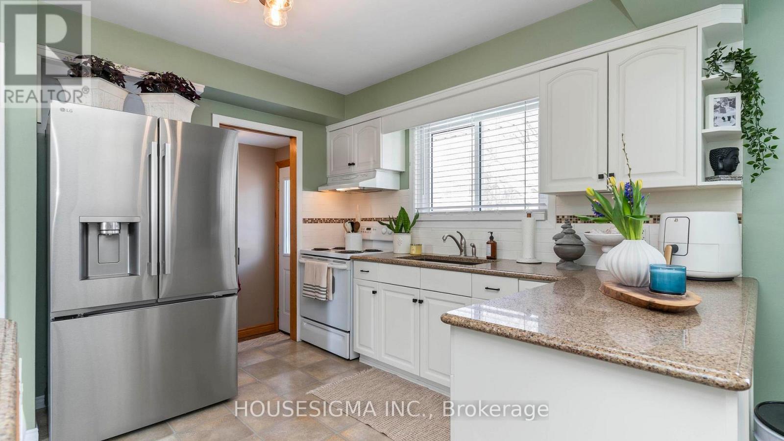 78 Peter Street, Central Elgin, Ontario  N5R 5A8 - Photo 14 - X13104328