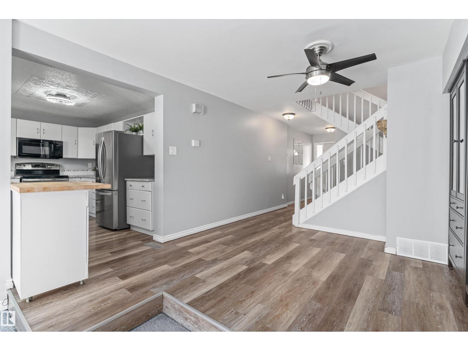 6734 36a Av Nw, Edmonton, Alberta  T6K 1S3 - Photo 6 - E4486648