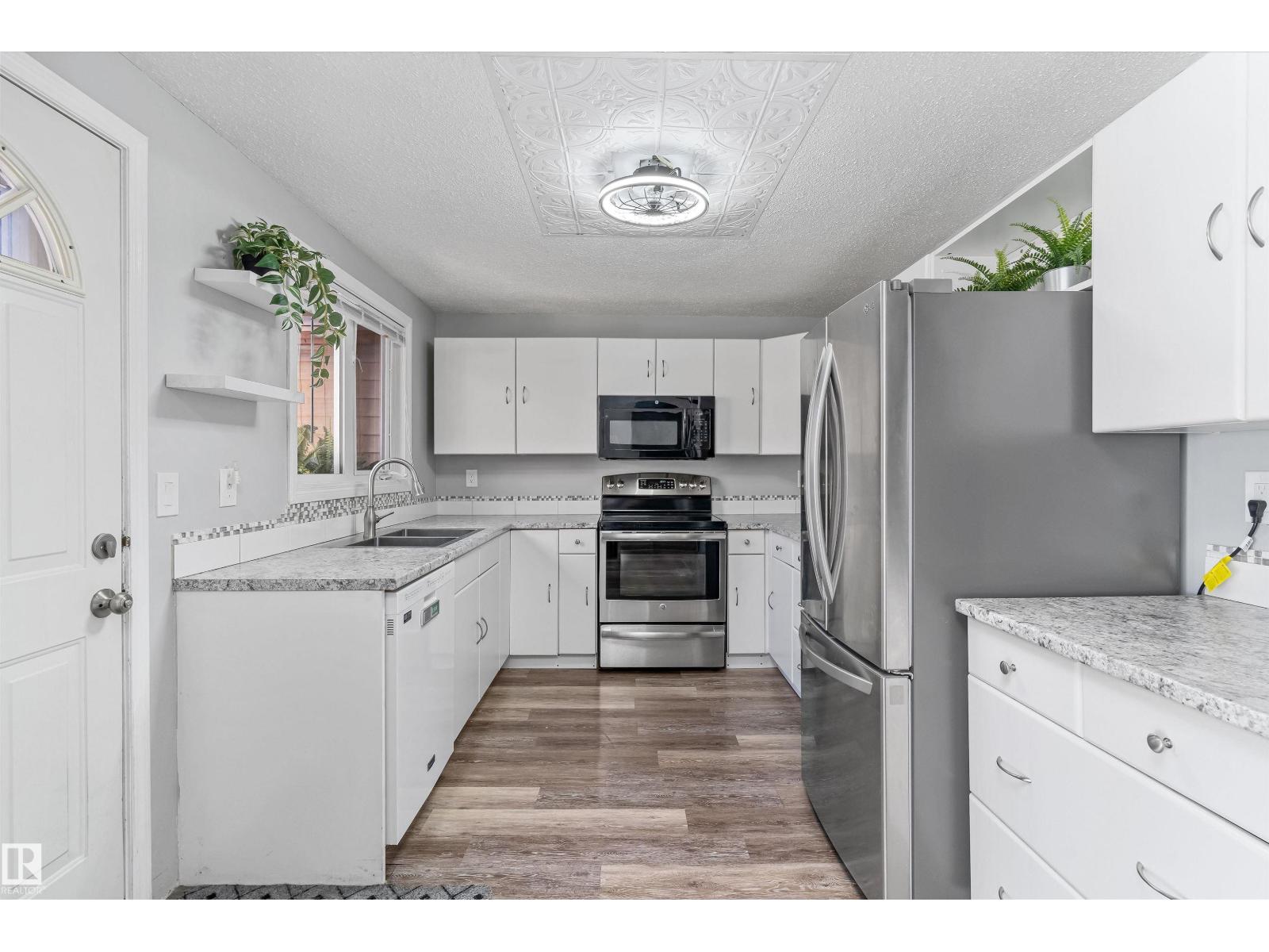6734 36a Av Nw, Edmonton, Alberta  T6K 1S3 - Photo 7 - E4486648