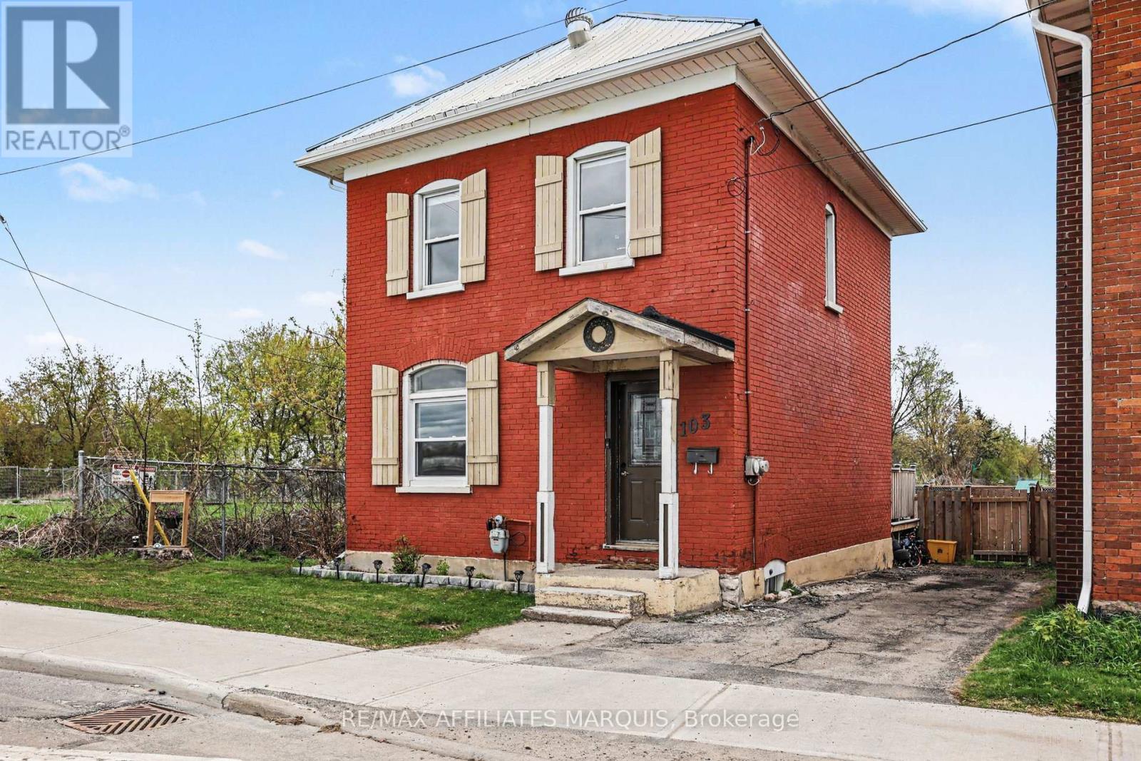 103 William Street E, Smiths Falls, Ontario  K7A 1E3 - Photo 2 - X13104232