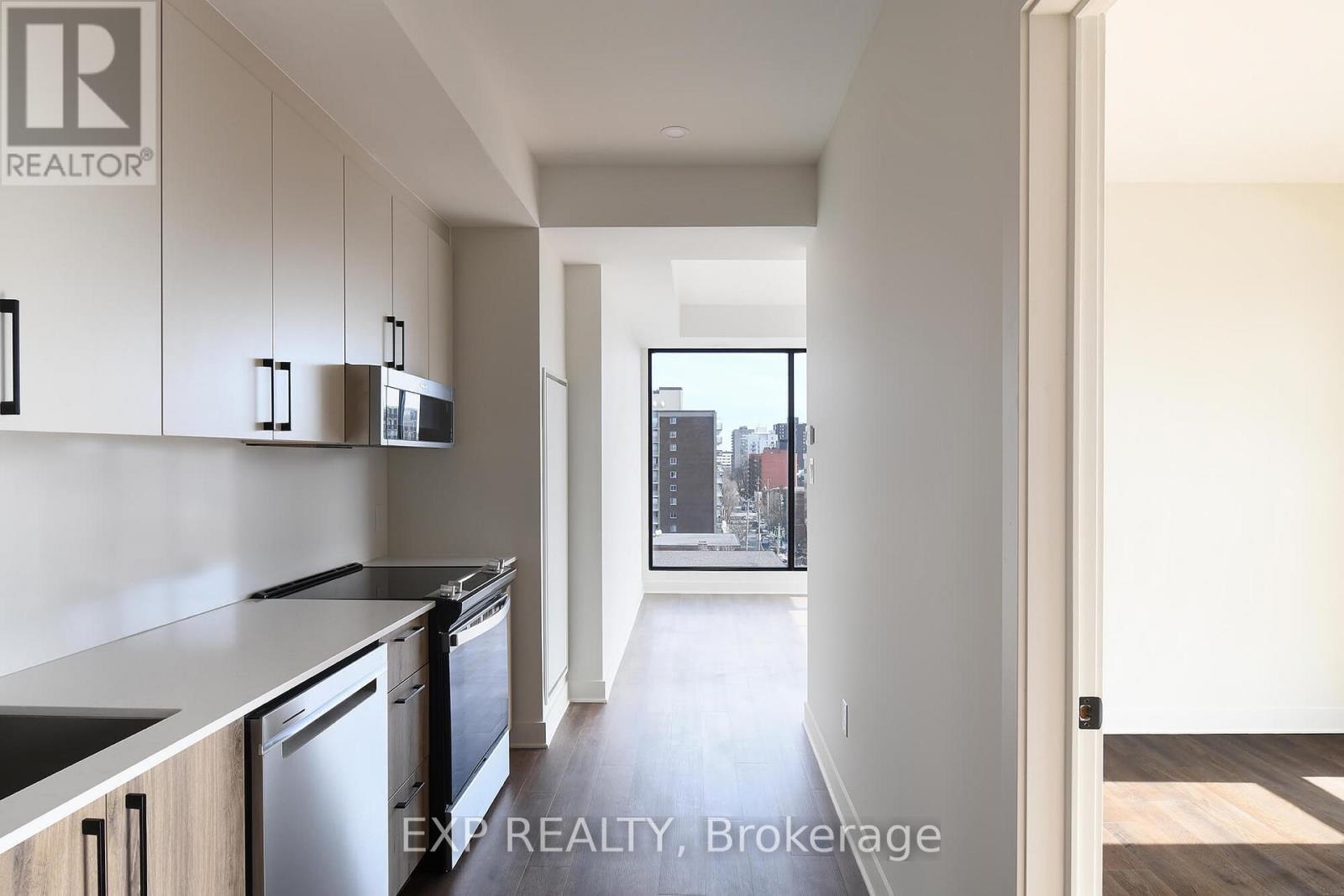 802 - 331 Cooper Street, Ottawa, Ontario  K2P 0G5 - Photo 2 - X13104454