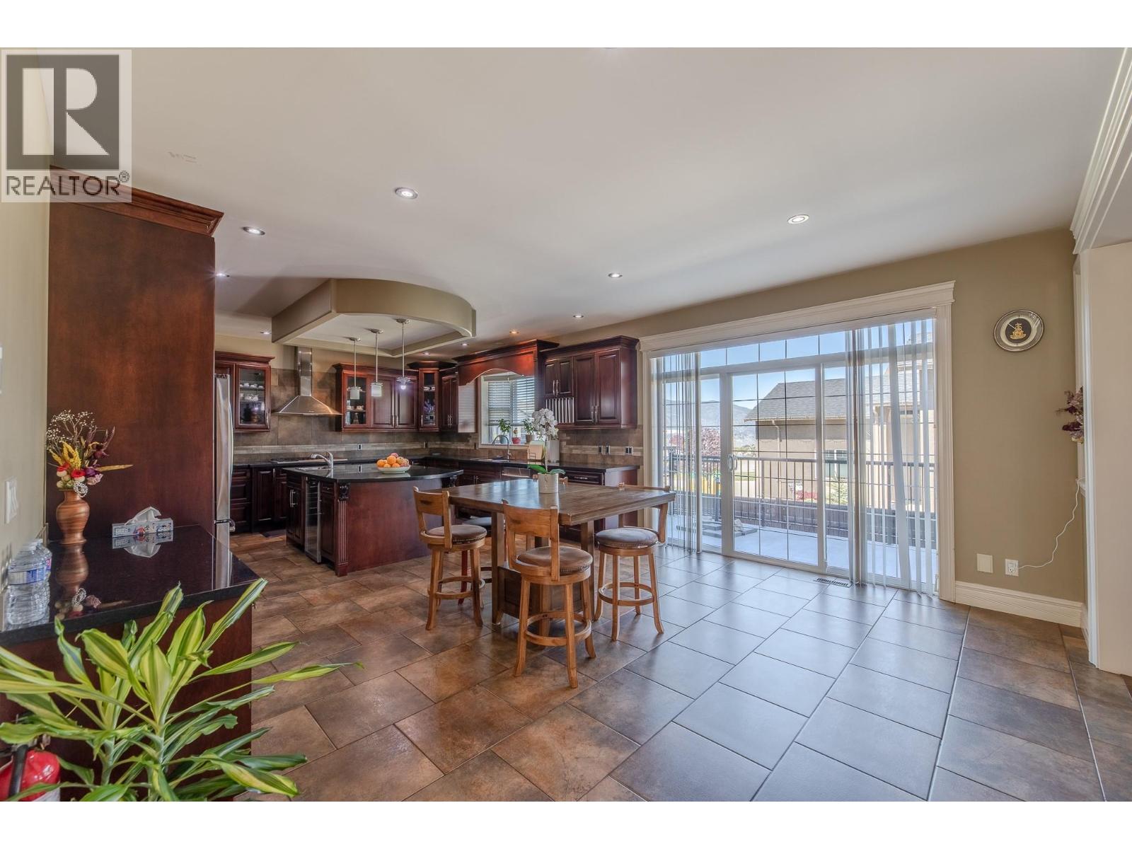 2377 Wiltse Drive, Penticton, British Columbia  V2A 7X7 - Photo 10 - 10386762