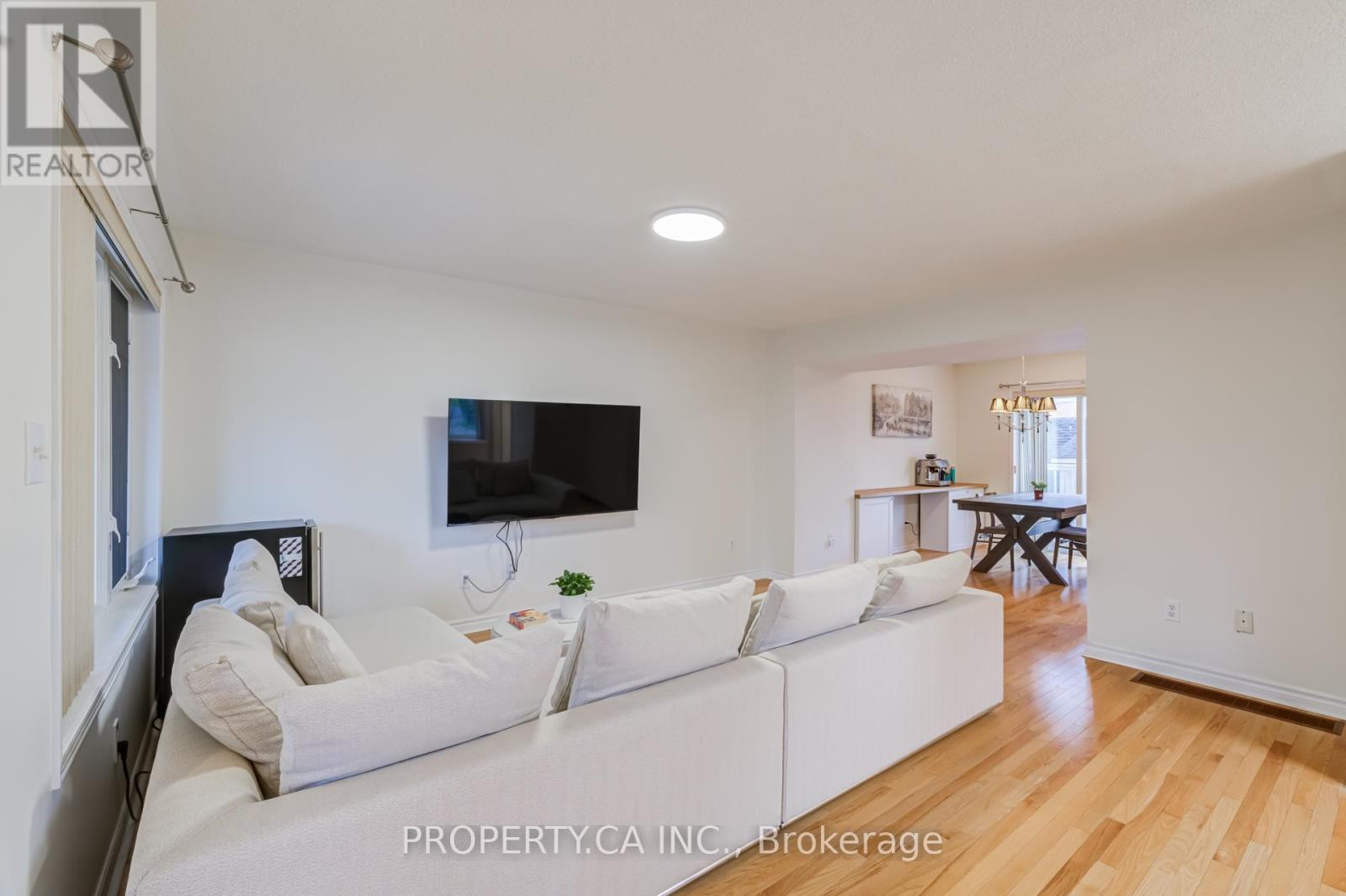 33 - 365 Murray Ross Parkway, Toronto, Ontario  M3J 3T7 - Photo 8 - W13098316