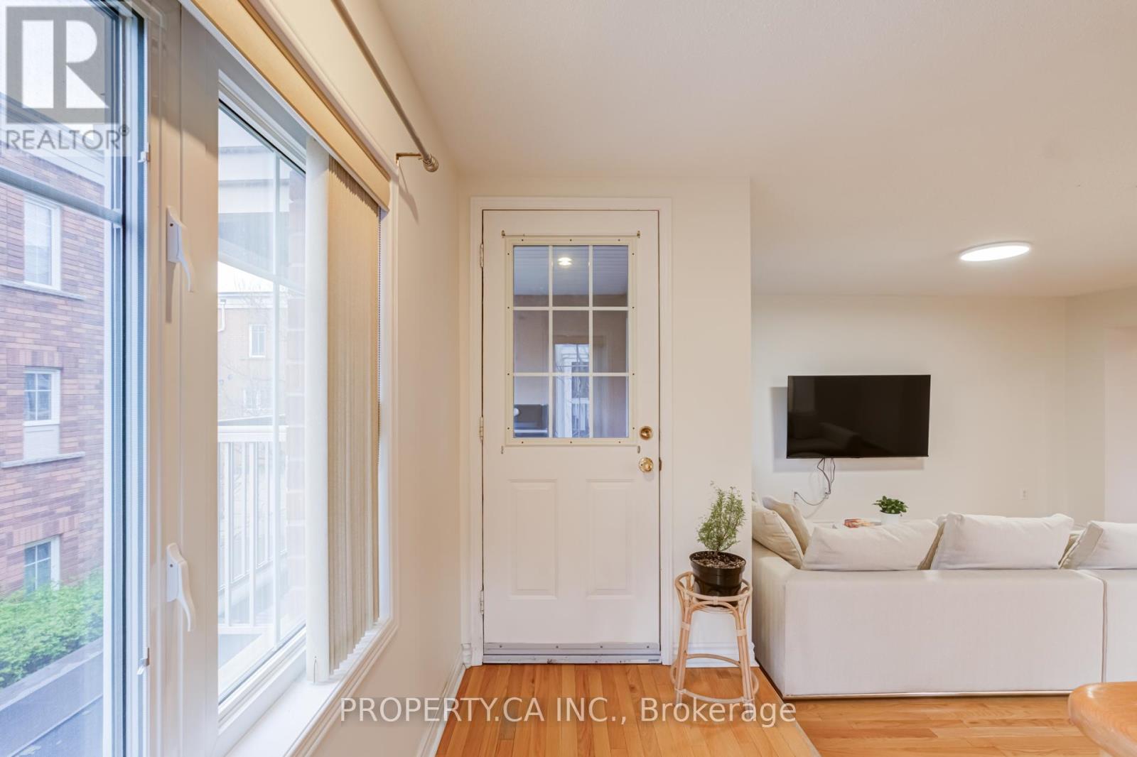 33 - 365 Murray Ross Parkway, Toronto, Ontario  M3J 3T7 - Photo 14 - W13098316